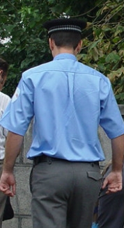 Şef de post, cercetat pentru relaţii sexuale cu o fată de 16 ani